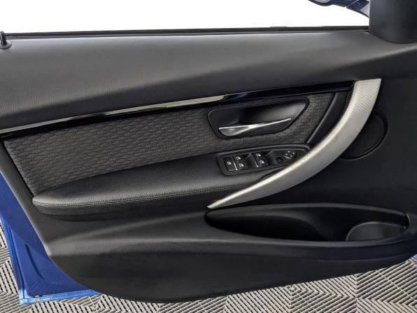 BMW 3 серии VI (F3x) Рестайлинг с пробегом 2018 года, цена 2 950 000 рублей, 94711 км, седан, Автокод Объявления