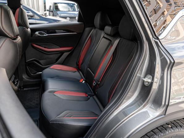 Geely Coolray I Рестайлинг с пробегом 2023 года, цена 2 165 000 рублей, 59198 км, внедорожник, Автокод Объявления