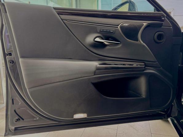 Lexus ES VII с пробегом 2020 года, цена 3 999 000 рублей, 137769 км, седан, Автокод Объявления