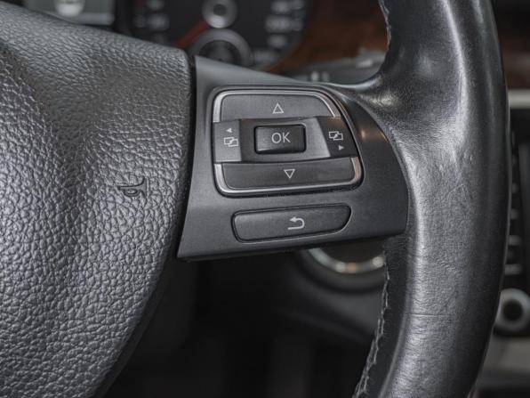 Volkswagen Passat B7 с пробегом 2011 года, цена 920 000 рублей, 176588 км, седан, Автокод Объявления