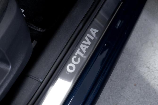 Skoda Octavia III (A7) с пробегом 2016 года, цена 1 449 000 рублей, 89110 км, лифтбек, Автокод Объявления
