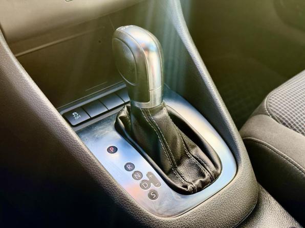 Volkswagen Golf VI с пробегом 2012 года, цена 760 000 рублей, 283343 км, кабриолет, Автокод Объявления