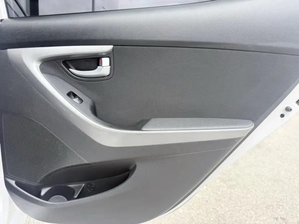 Hyundai Elantra V (MD) Рестайлинг с пробегом 2014 года, цена 1 250 000 рублей, 199000 км, седан, Автокод Объявления
