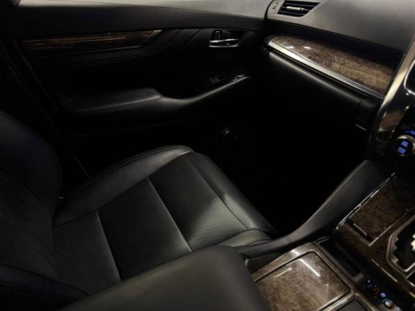 Toyota Alphard III Рестайлинг с пробегом 2021 года, цена 5 999 000 рублей, 25000 км, минивэн, Автокод Объявления