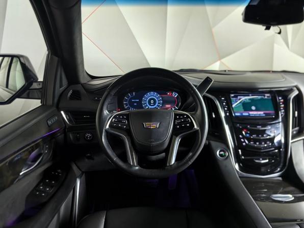 Cadillac Escalade IV с пробегом 2017 года, цена 4 760 000 рублей, 124107 км, внедорожник, Автокод Объявления