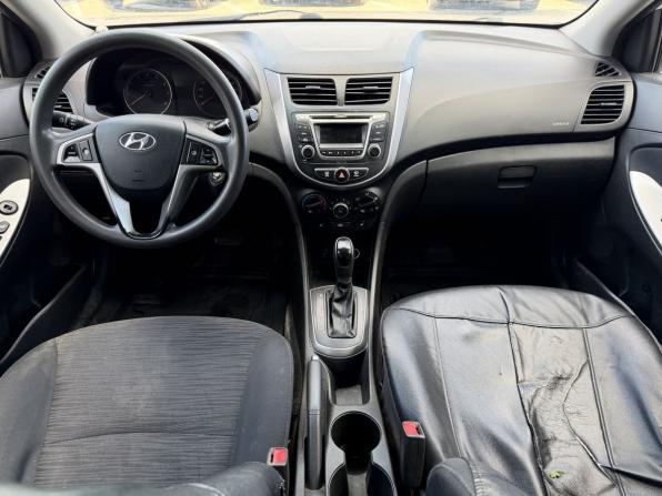 Hyundai Solaris I Рестайлинг с пробегом 2015 года, цена 999 000 рублей, 179264 км, седан, Автокод Объявления