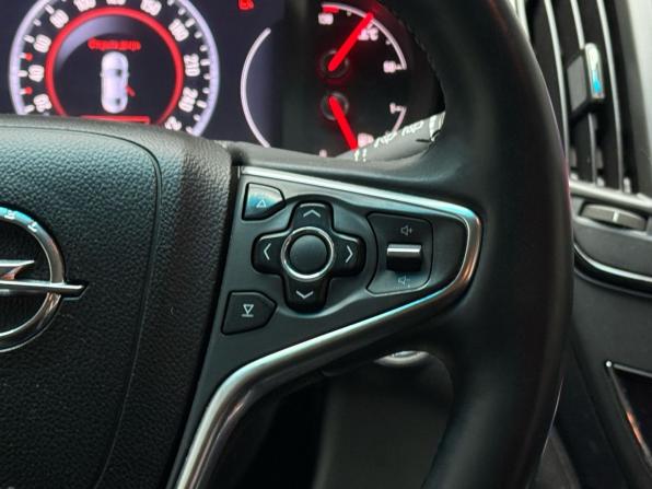 Opel Insignia I Рестайлинг с пробегом 2014 года, цена 1 279 000 рублей, 119499 км, универсал, Автокод Объявления