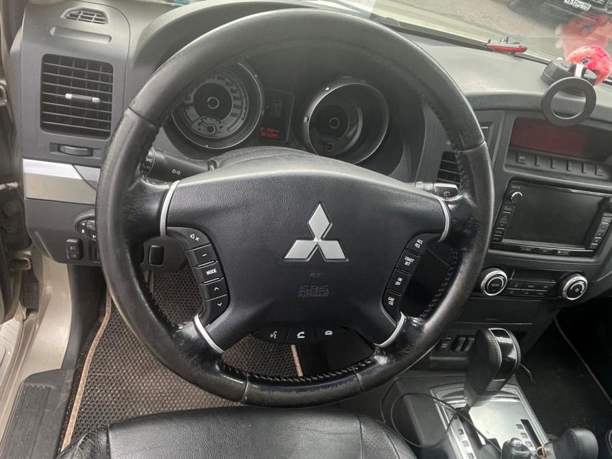Mitsubishi Pajero IV Рестайлинг 1 Санкт-Петербург  - изображение 9
