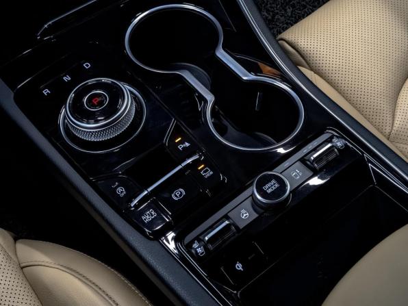 Kia K5 III с пробегом 2020 года, цена 2 780 000 рублей, 44011 км, седан, Автокод Объявления