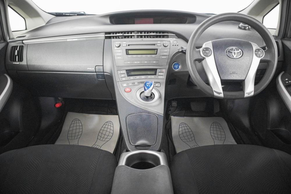 Toyota Prius III Рестайлинг (XW30) Кемерово  - изображение 14