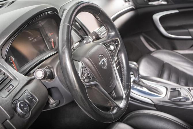 Opel Insignia I Рестайлинг с пробегом 2014 года, цена 1 179 000 рублей, 220000 км, седан, Автокод Объявления