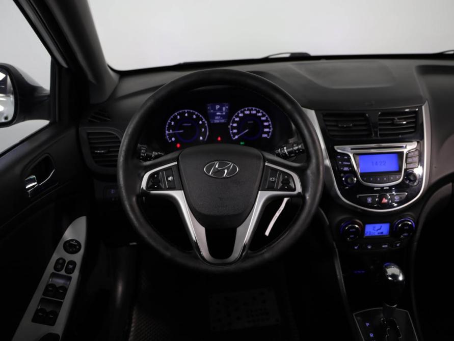 Hyundai Solaris I Санкт-Петербург  - изображение 10