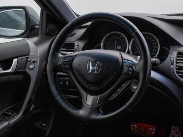 Honda Accord VIII Рестайлинг с пробегом 2011 года, цена 1 360 000 рублей, 255689 км, седан, Автокод Объявления