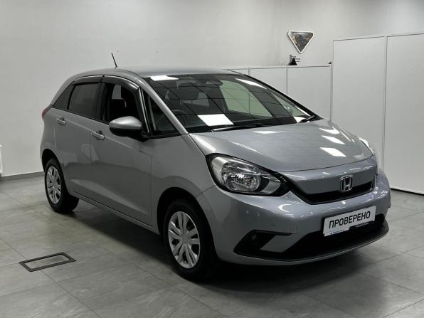 Honda Fit IV с пробегом 2020 года, цена 1 370 000 рублей, 100844 км, хэтчбек, Автокод Объявления