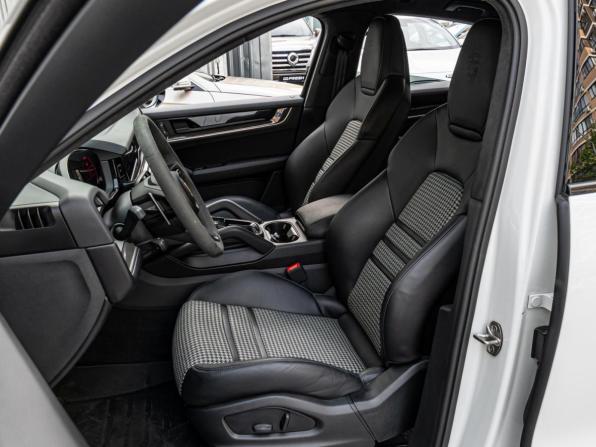 Porsche Cayenne III Рестайлинг с пробегом 2024 года, цена 16 750 000 рублей, 11329 км, внедорожник, Автокод Объявления