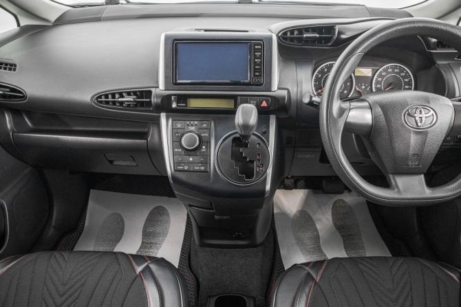 Toyota Wish II с пробегом 2010 года, цена 1 169 000 рублей, 225000 км, минивэн, Автокод Объявления