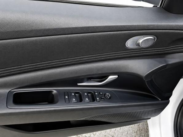 Hyundai Elantra VI (AD) Рестайлинг с пробегом 2021 года, цена 2 100 000 рублей, 50000 км, седан, Автокод Объявления