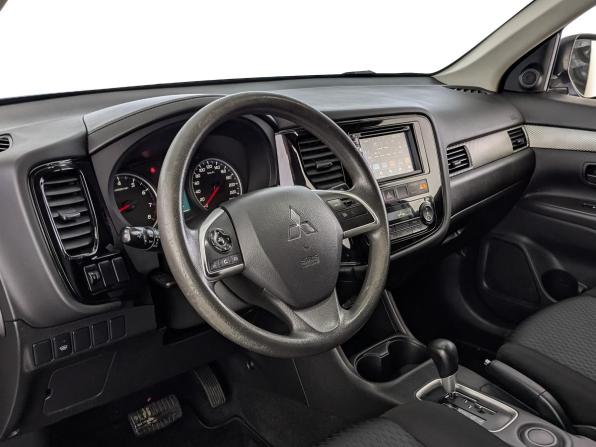 Mitsubishi Outlander III Рестайлинг 2 с пробегом 2015 года, цена 1 430 000 рублей, 178330 км, внедорожник, Автокод Объявления