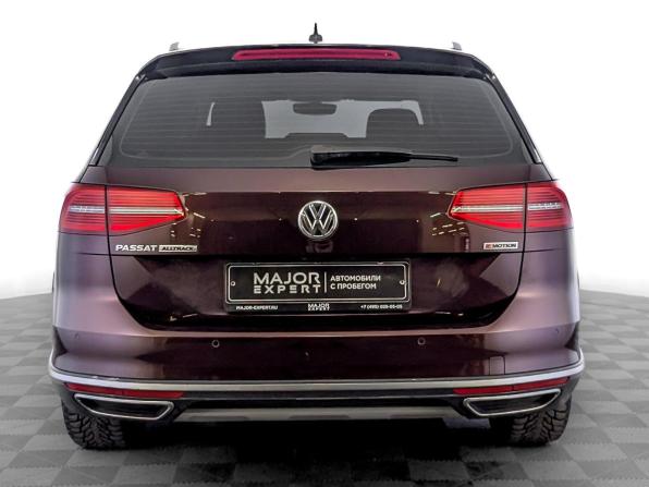 Volkswagen Passat B8 с пробегом 2018 года, цена 2 170 000 рублей, 188851 км, универсал, Автокод Объявления
