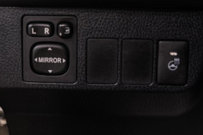 Toyota RAV4 IV (XA40) Рестайлинг с пробегом 2016 года, цена 2 299 000 рублей, 206000 км, внедорожник, Автокод Объявления
