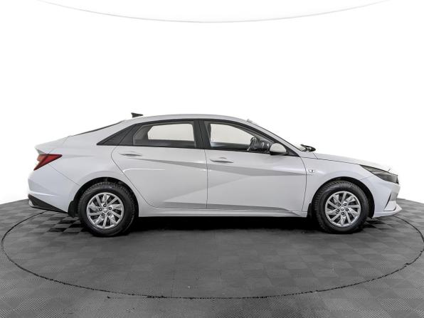 Hyundai Elantra VII (CN7) с пробегом 2022 года, цена 1 810 000 рублей, 70157 км, седан, Автокод Объявления