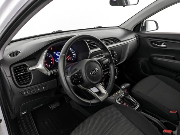 Kia Rio IV Рестайлинг с пробегом 2021 года, цена 1 655 000 рублей, 41914 км, седан, Автокод Объявления