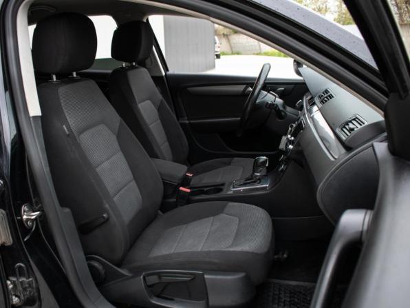 Volkswagen Passat B7 с пробегом 2011 года, цена 1 010 000 рублей, 291635 км, седан, Автокод Объявления