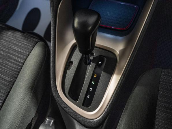 Toyota Yaris IV с пробегом 2021 года, цена 1 300 000 рублей, 62853 км, хэтчбек, Автокод Объявления