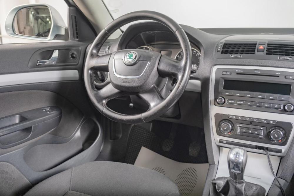 Skoda Octavia II (A5) Рестайлинг Томск  - изображение 10