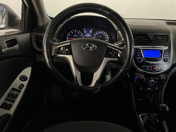 Hyundai Solaris I с пробегом 2013 года, цена 719 900 рублей, 202000 км, хэтчбек, Автокод Объявления