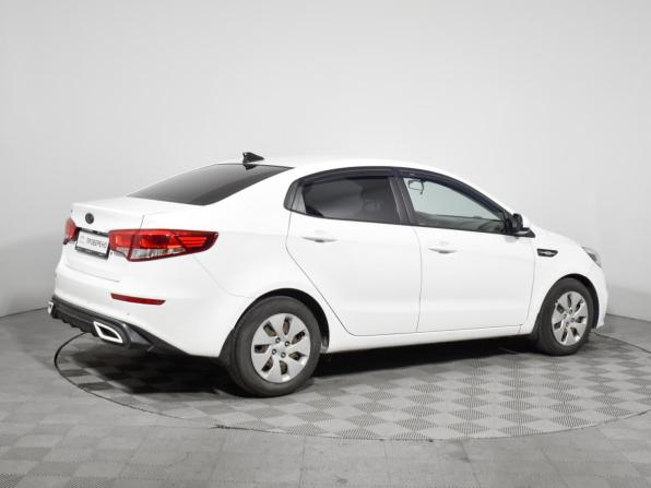 Kia Rio III Рестайлинг с пробегом 2015 года, цена 975 000 рублей, 158016 км, седан, Автокод Объявления
