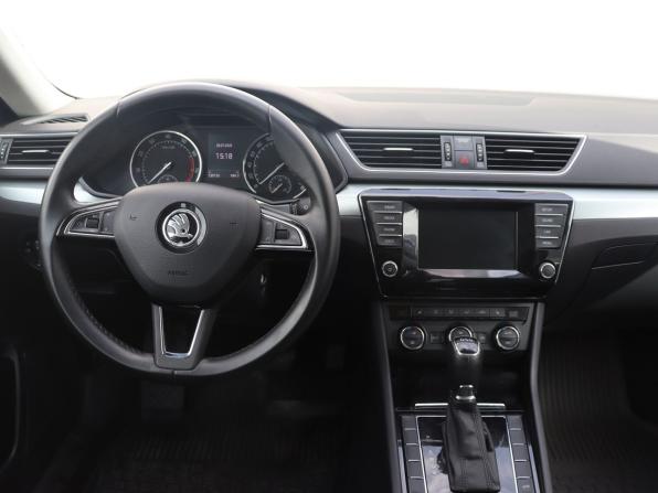 Skoda Superb III с пробегом 2015 года, цена 1 599 000 рублей, 135132 км, лифтбек, Автокод Объявления