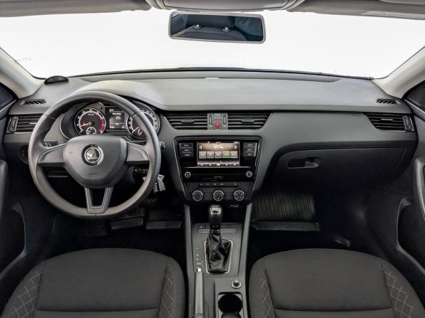 Skoda Octavia III (A7) Рестайлинг с пробегом 2019 года, цена 1 750 000 рублей, 97886 км, лифтбек, Автокод Объявления