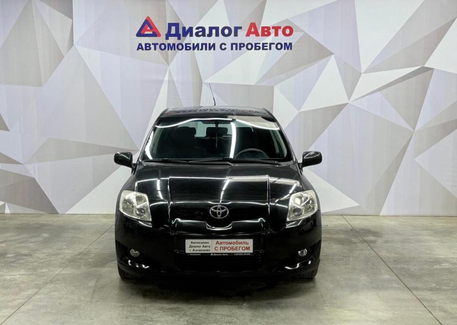 Toyota Auris I Азнакаево  - изображение 2