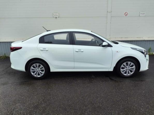 Kia Rio IV Рестайлинг с пробегом 2020 года, цена 1 649 000 рублей, 45315 км, седан, Автокод Объявления