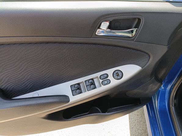Hyundai Solaris I с пробегом 2011 года, цена 779 000 рублей, 118457 км, седан, Автокод Объявления
