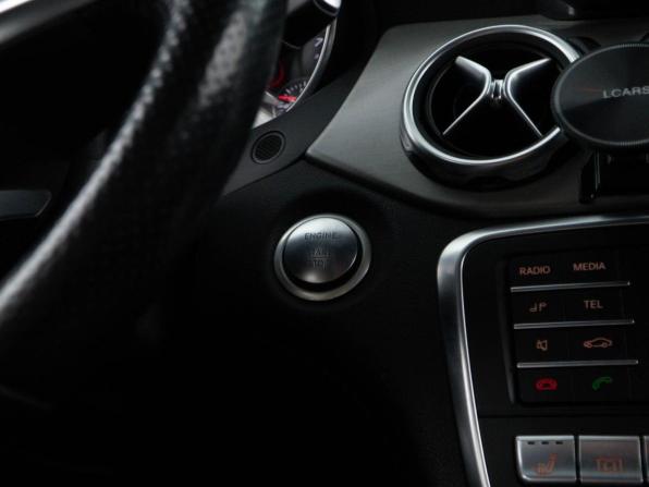 Mercedes-Benz GLA I (X156) Рестайлинг с пробегом 2017 года, цена 2 549 077 рублей, 127347 км, внедорожник, Автокод Объявления