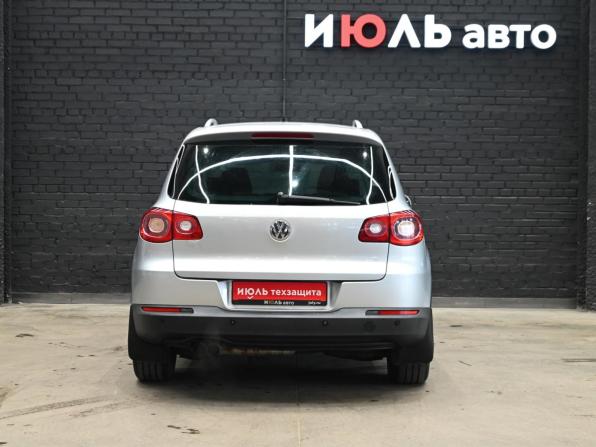 Volkswagen Tiguan I с пробегом 2010 года, цена 900 000 рублей, 197177 км, внедорожник, Автокод Объявления