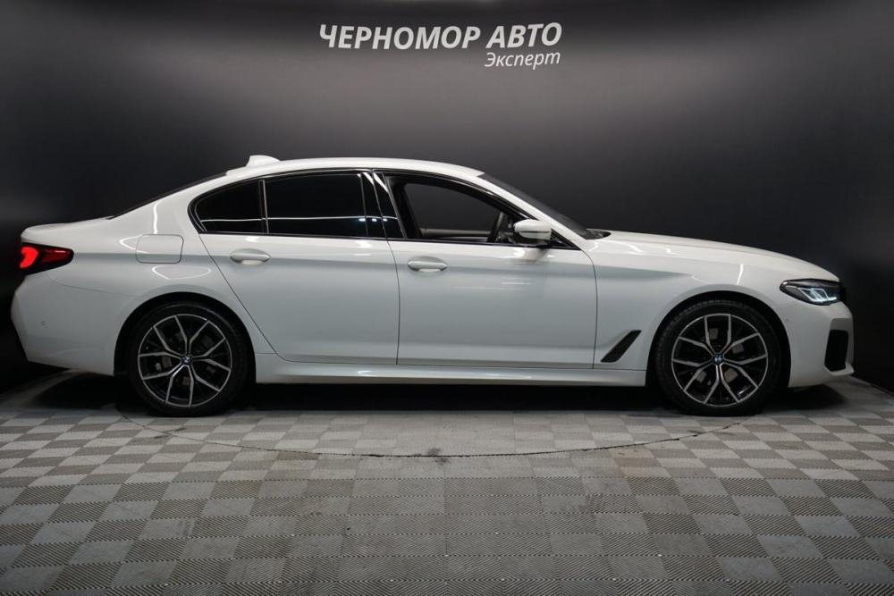 BMW 5 серии VII (G30/G31/G38) Рестайлинг Крым  - изображение 6