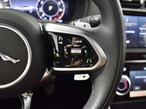 Jaguar XE I Рестайлинг с пробегом 2025 года, цена 4 649 900 рублей, 3634 км, седан, Автокод Объявления
