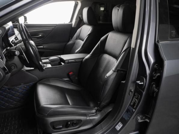 Lexus ES VII Рестайлинг с пробегом 2021 года, цена 3 919 000 рублей, 101485 км, седан, Автокод Объявления