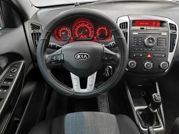 Kia Ceed I Рестайлинг с пробегом 2010 года, цена 599 000 рублей, 156573 км, хэтчбек, Автокод Объявления