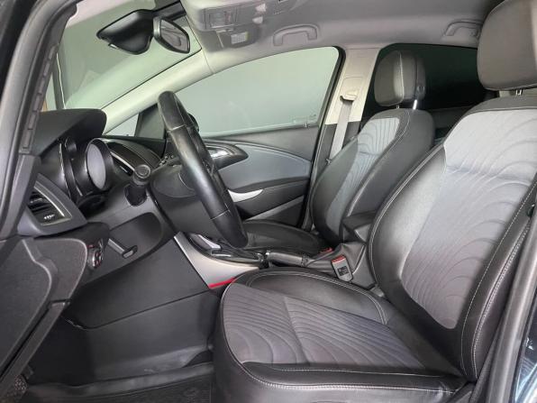 Opel Astra J Рестайлинг с пробегом 2013 года, цена 925 000 рублей, 140033 км, хэтчбек, Автокод Объявления