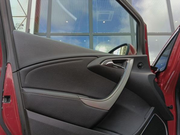 Opel Astra J с пробегом 2010 года, цена 729 000 рублей, 205037 км, хэтчбек, Автокод Объявления