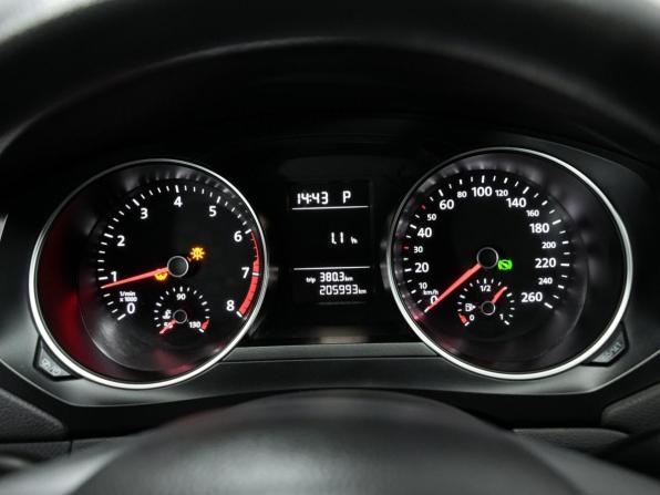 Volkswagen Jetta VI Рестайлинг с пробегом 2015 года, цена 1 122 000 рублей, 205000 км, седан, Автокод Объявления