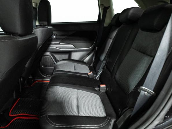 Mitsubishi Outlander III Рестайлинг 3 с пробегом 2019 года, цена 1 949 700 рублей, 156224 км, внедорожник, Автокод Объявления