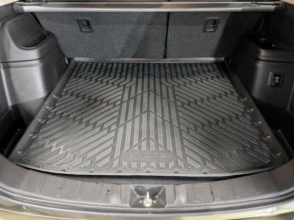 Mitsubishi Outlander III Рестайлинг 3 с пробегом 2020 года, цена 2 495 000 рублей, 100043 км, внедорожник, Автокод Объявления