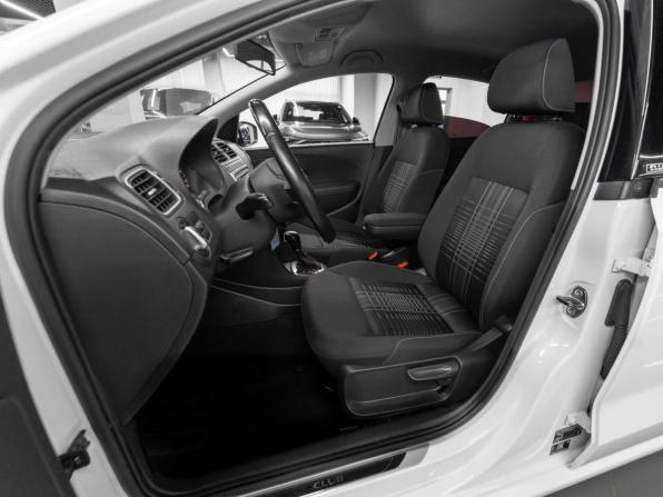 Volkswagen Polo V с пробегом 2015 года, цена 930 000 рублей, 177784 км, седан, Автокод Объявления