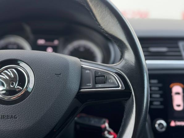 Skoda Octavia III (A7) Рестайлинг с пробегом 2019 года, цена 1 919 000 рублей, 139666 км, лифтбек, Автокод Объявления