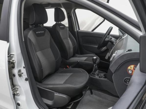 Renault Logan II Рестайлинг с пробегом 2021 года, цена 899 000 рублей, 174618 км, седан, Автокод Объявления